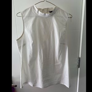 Banana Republic Sleeveless back Button down shirt in White (size M)